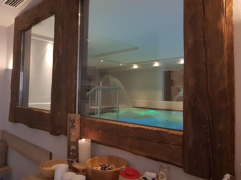 Maribel Hotel 마돈나 디 캄필리오 외부 사진