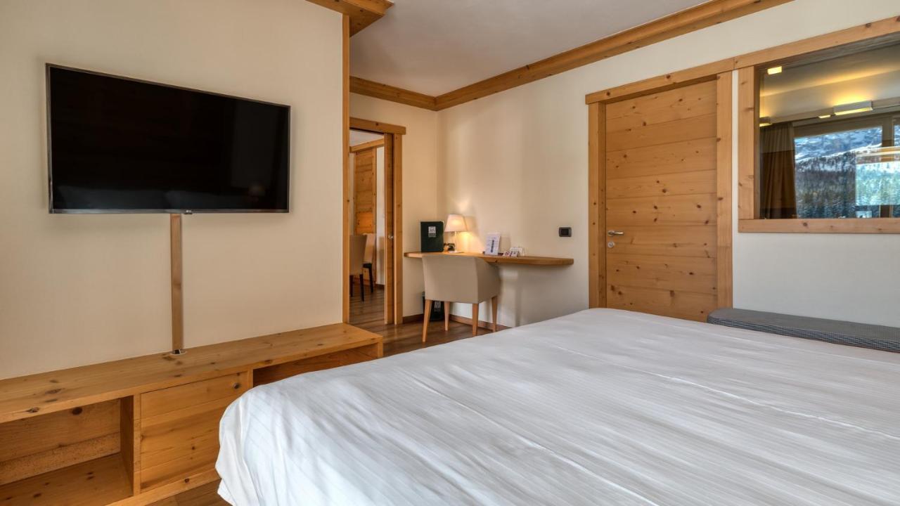 Maribel Hotel 마돈나 디 캄필리오 외부 사진