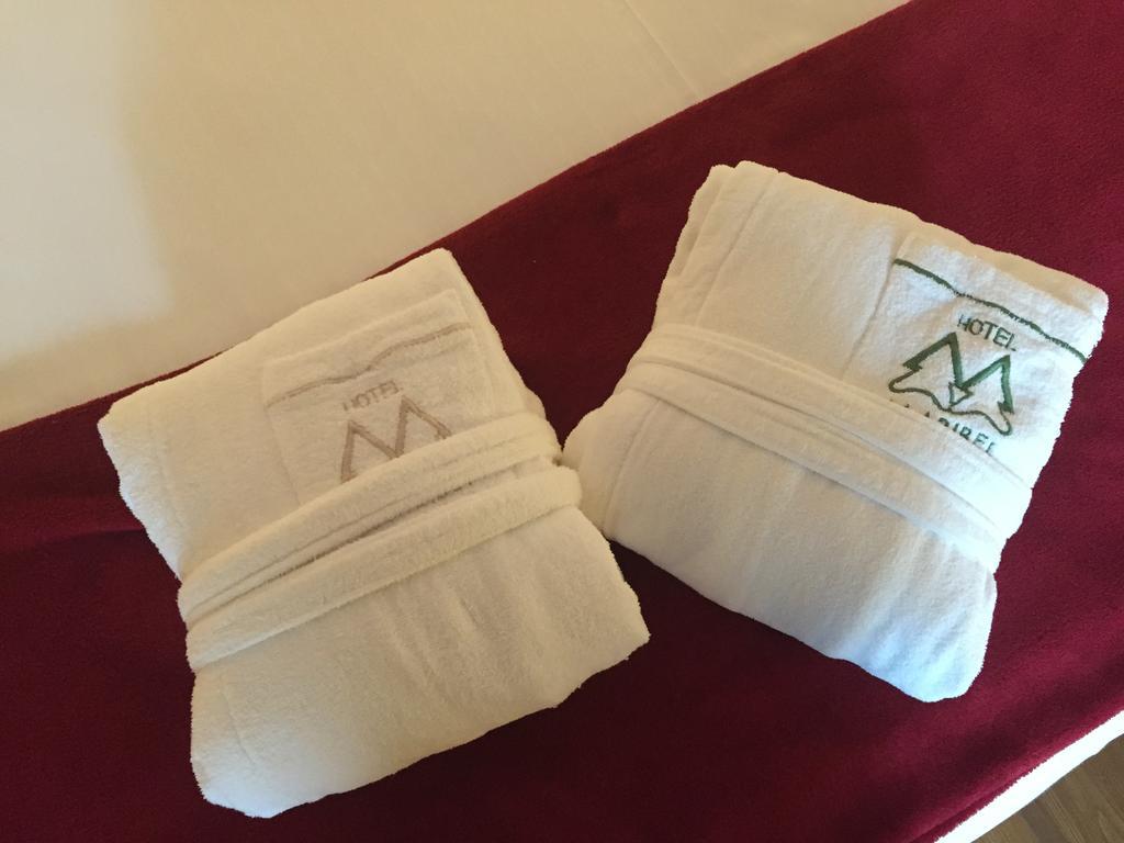 Maribel Hotel 마돈나 디 캄필리오 외부 사진